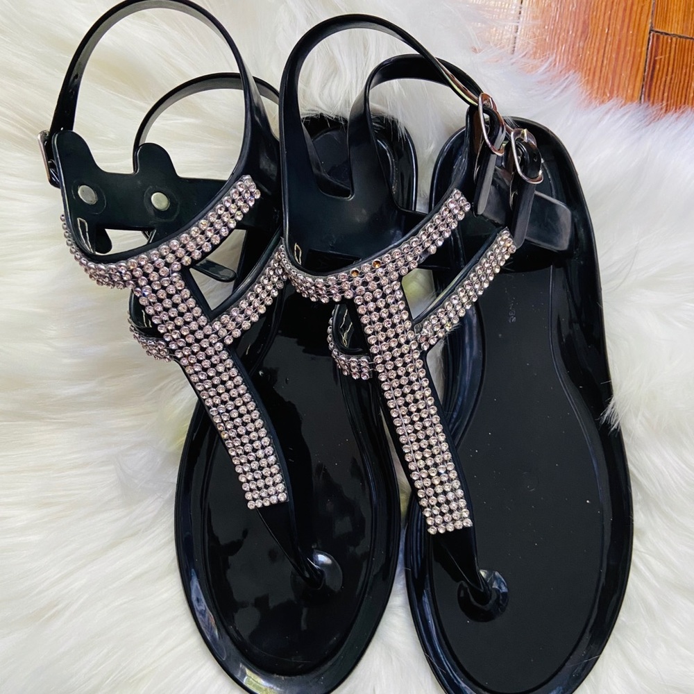 Sandals size 7